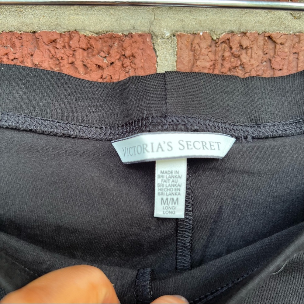 Victoria’s Secret Black High Rise Leggings - Picture 2 of 2